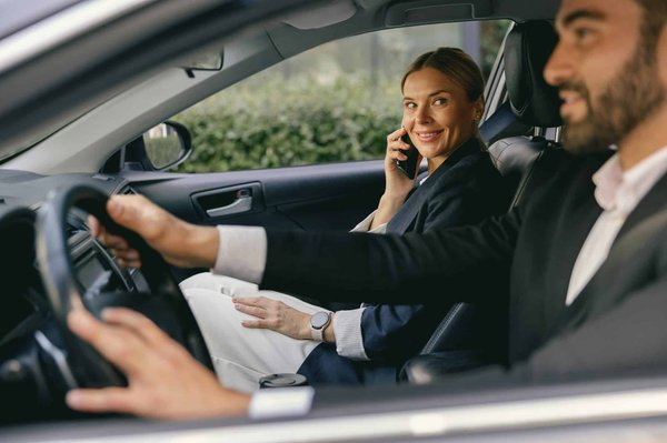 Qual è il processo per sviluppare un sistema di car pooling aziendale?